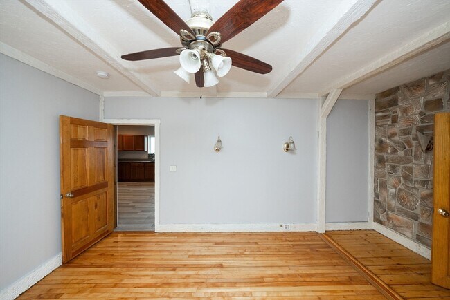 Photo - 10 Alpine St Unit 1