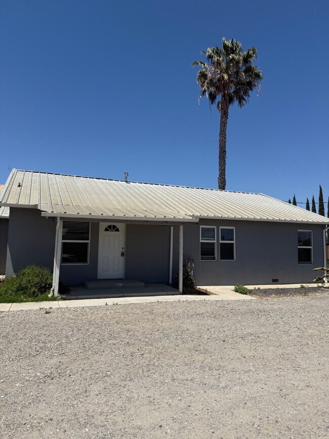Charming 4-Bedroom, 2-Bath Country Home wi... - Charming 4-Bedroom, 2-Bath Country Home wi...