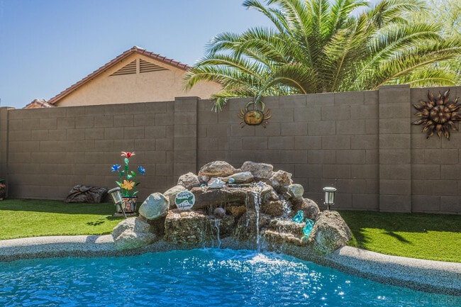 Photo - 17475 W Spring Ln