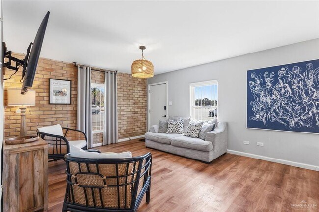 Photo - 18 La Vista Ave