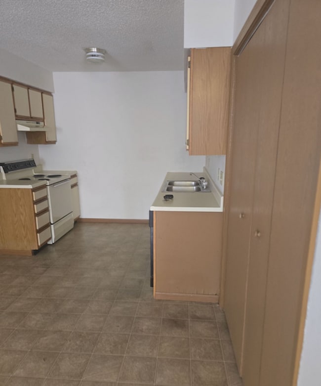 Photo - Great 3 Bed 2 Bath 2 Car Garage Flat Duplex- Pets ok!