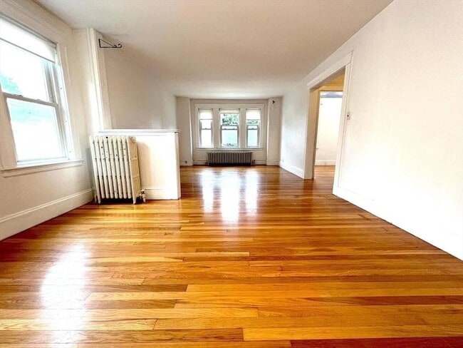 Photo - 200 Maple St