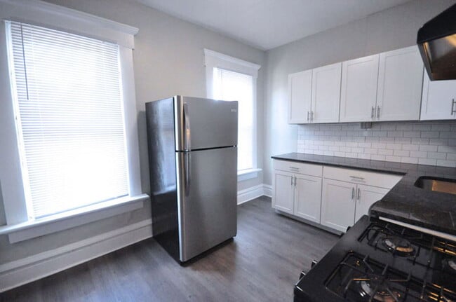 Photo - 131 W 8th Ave Unit B