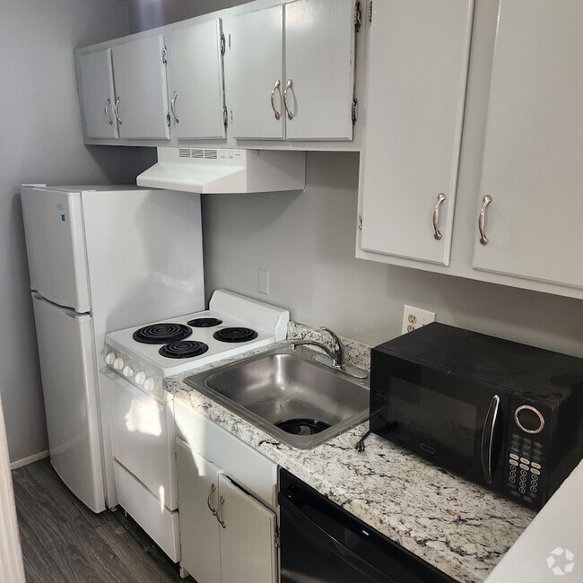 Building Photo - 926 Southbridge St Unit 15 Rental