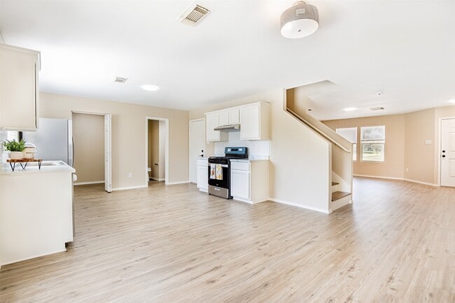 Photo - 7850 Maverick Trace Ln