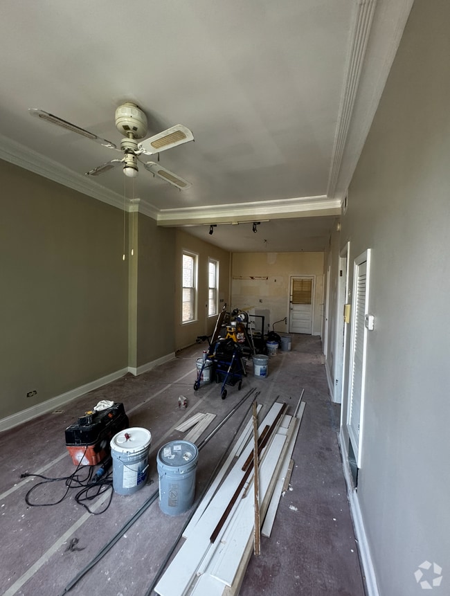 Building Photo - 1348 N Bell Ave Unit 2F Rental