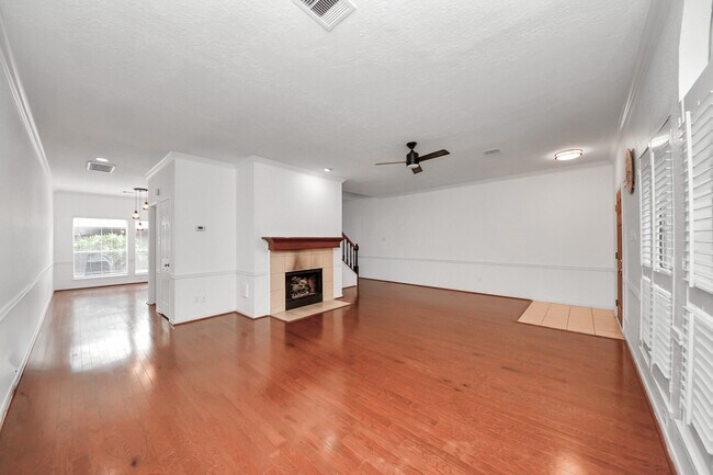 Photo - 2204 Gemini St