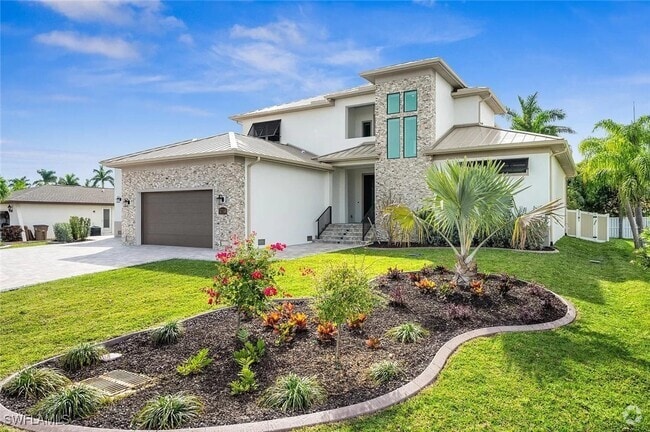 Building Photo - 5758 Riverside Dr Rental
