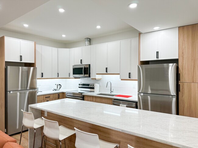 Photo - 487 Campbell Av Unité Male-Only