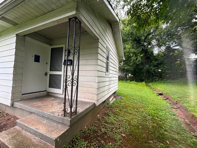 1099 Fairview Rd Unit A