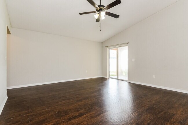 Photo - 2533 Bobby Lee Ln