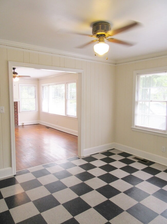 Photo - 156 Hart Ave