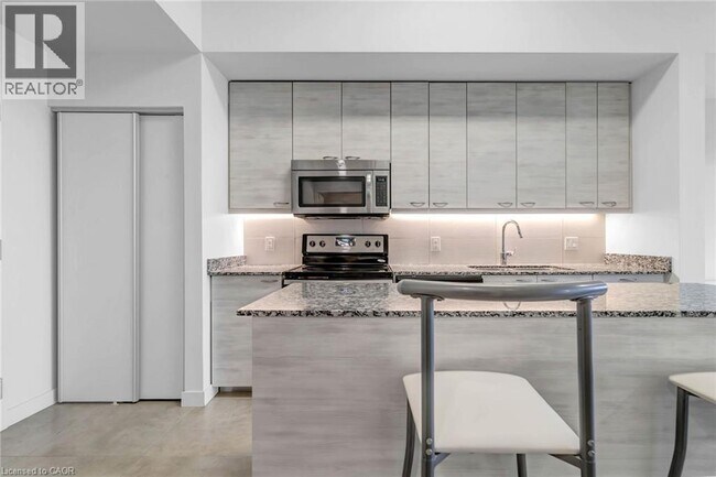 Photo - 280 Lester St Unit 812