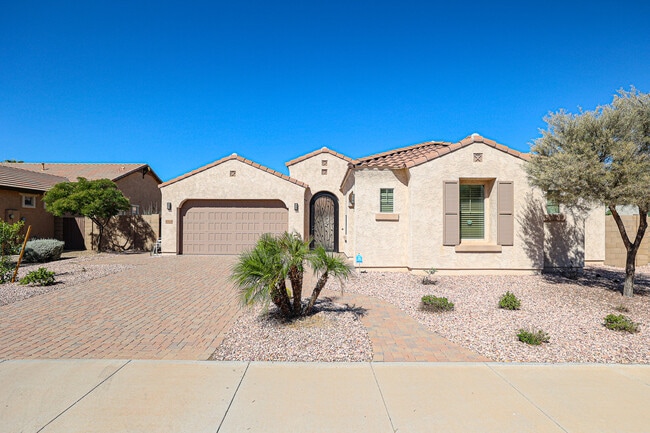 Building Photo - 15626 W Campbell Ave