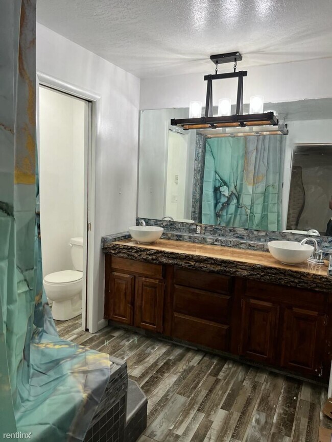 3 br, 2.5 bath Triplex - 201 South 19th Av... - 3 br, 2.5 bath Triplex - 201 South 19th Av...