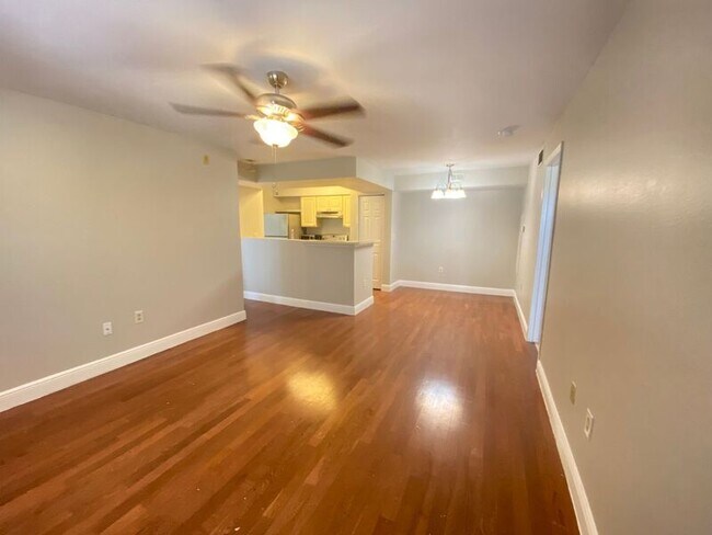 Photo - 3020 Parkway Blvd Unit 303