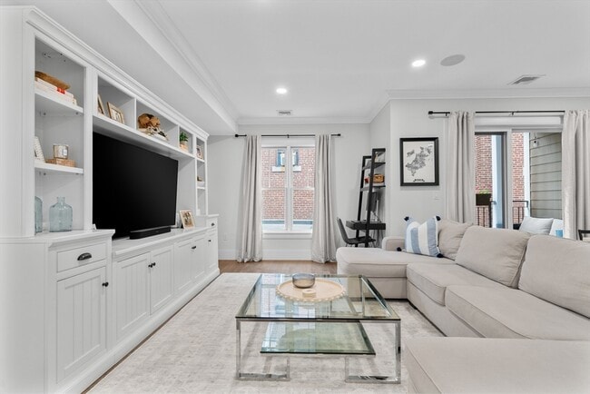 Photo - 10-14-14 Sydney St Unit 3