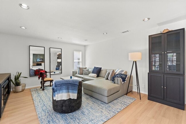 Photo - 3006 Boxdale Dr