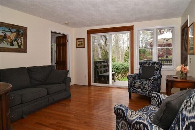Photo - 390 Pendar Rd