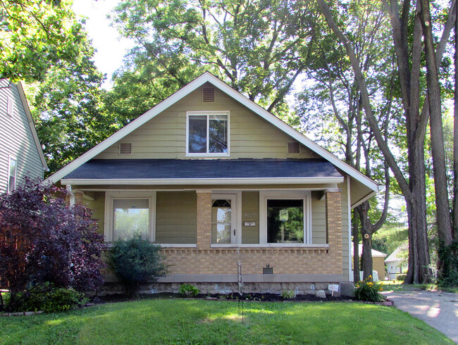 Photo - 4625 Rookwood Ave House