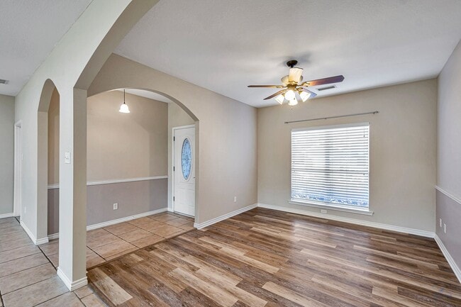 Photo - 3 Bed 2 Bath Home Ready To Rent ASAP!