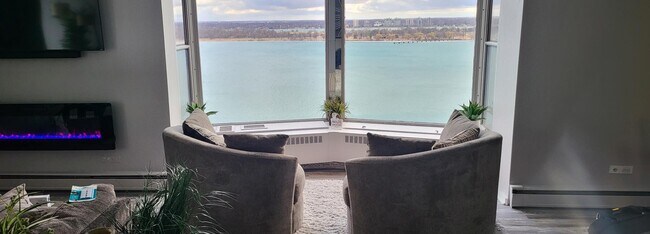 Photo - 8200 E Jefferson Ave Unidad 1809