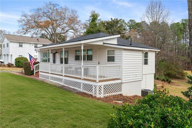 Photo - 2790 Sardis St