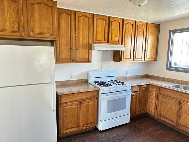 Photo - 2/ Bedrooms 1  Bathroom  House In a Quiet ...