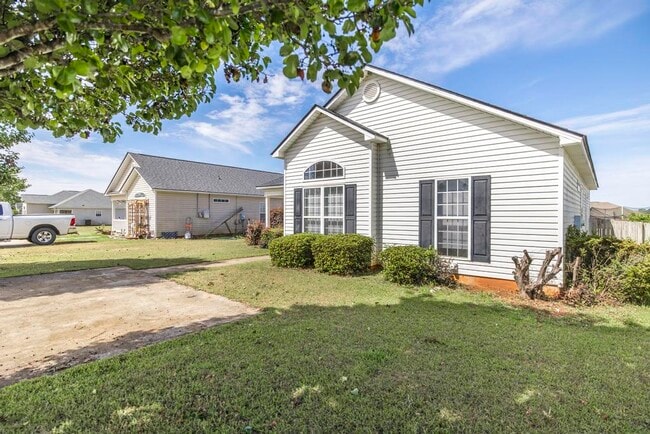 Photo - 406 Haverhill Cir
