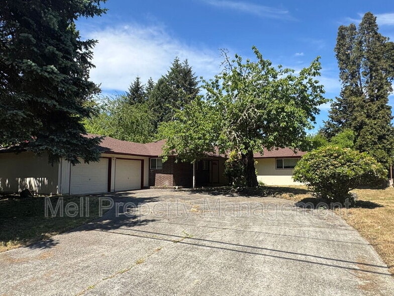 7016 Husky Way SE