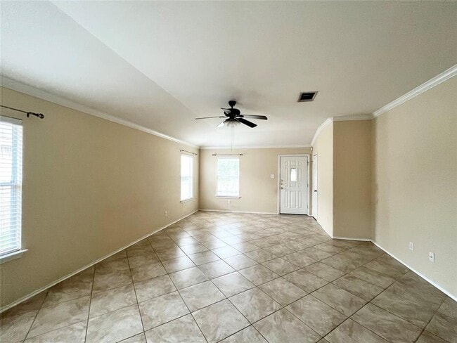 2428 Green Meadows Ln