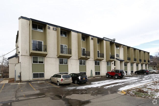 Snow Lion Residence Hall - Snow Lion Residence Hall Apartments
