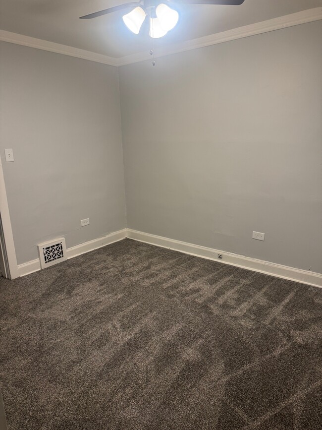 Dormitorio 1 - 5909 Wallace Rd