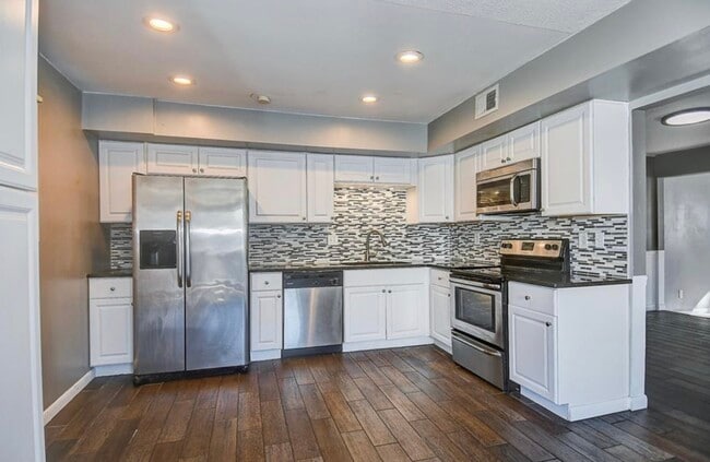 Photo - 727 Alder Cir