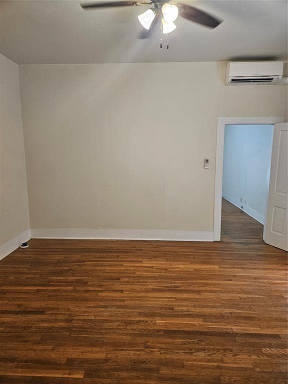 Photo - 704 W 22nd St