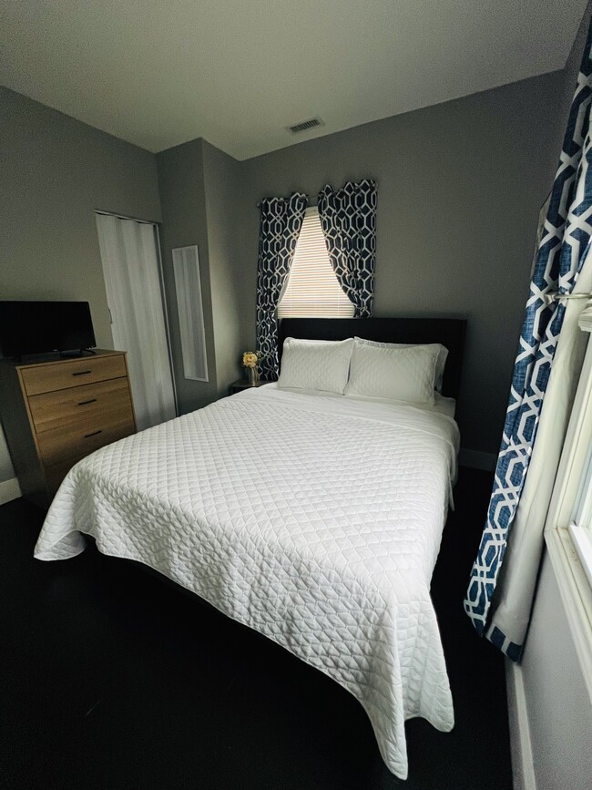 Photo - 1213 Jordan Ave Unit 1213