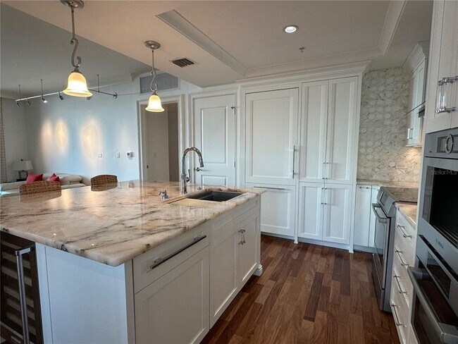 Photo - 1350 Main St Unit 1401