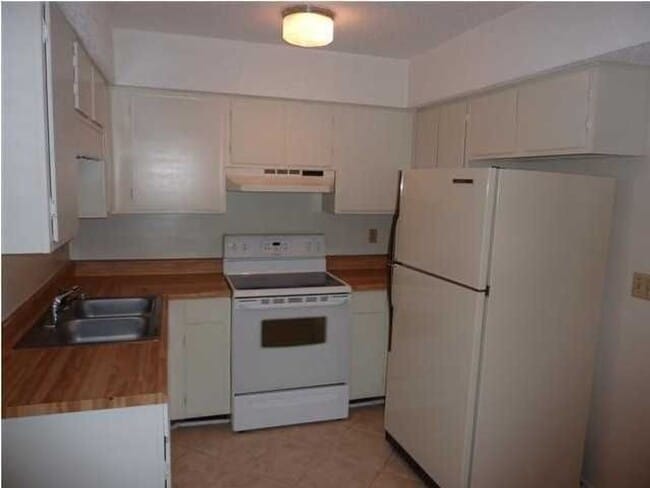 Photo - 125 Alabama Ave NW Unit B