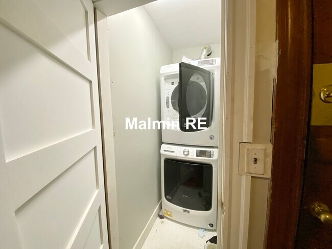 Photo - 172 Saint Alphonsus St