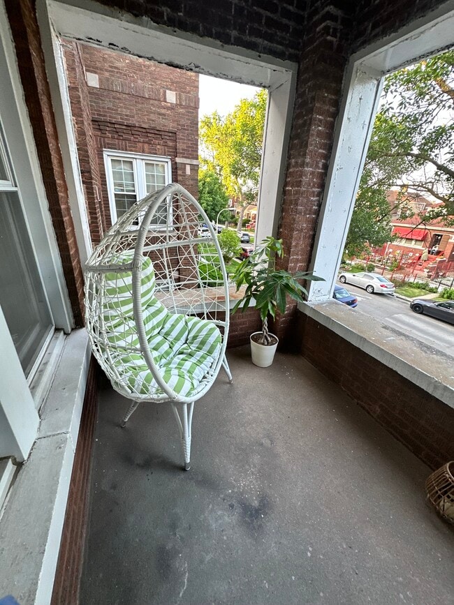 6446 S Artesian Ave Unit 2