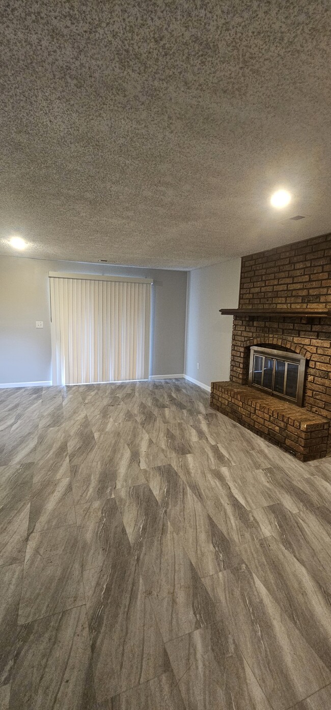 Photo - 11418 E 71st St