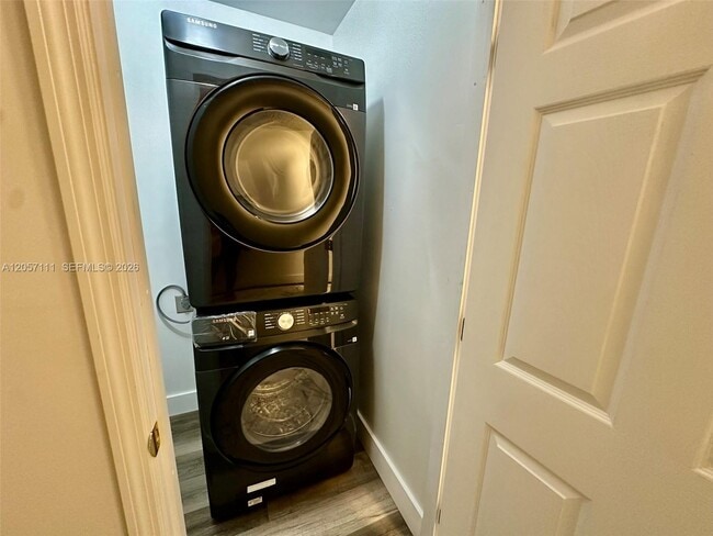 Photo - 800 NE 195th St Unit 314