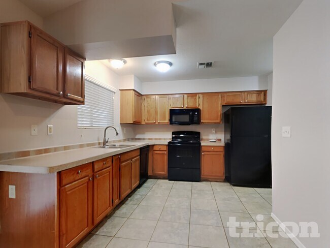 Photo - 8738 W Golden Ln