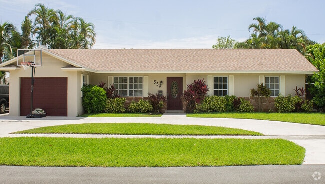 Building Photo - 556 NW 15th Ct Rental