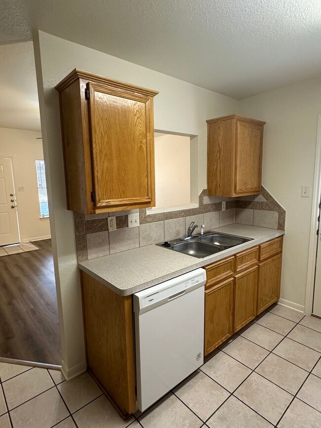 Photo - 1402 Cinch Dr Unit #A