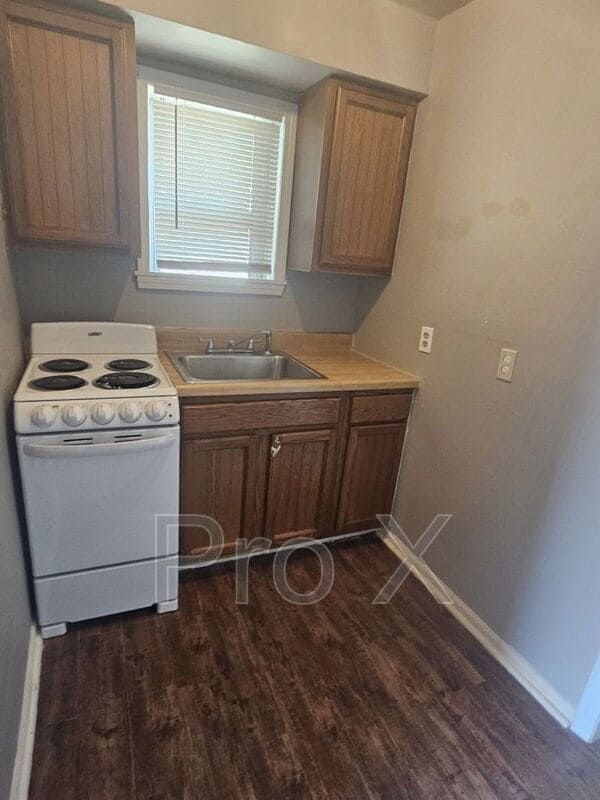 Photo - 1409 S Broadway St