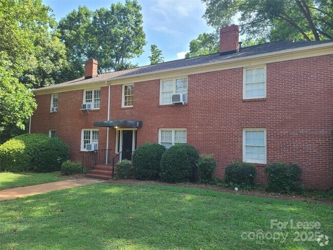 Building Photo - 2357 Sharon Rd Unit 1 Rental