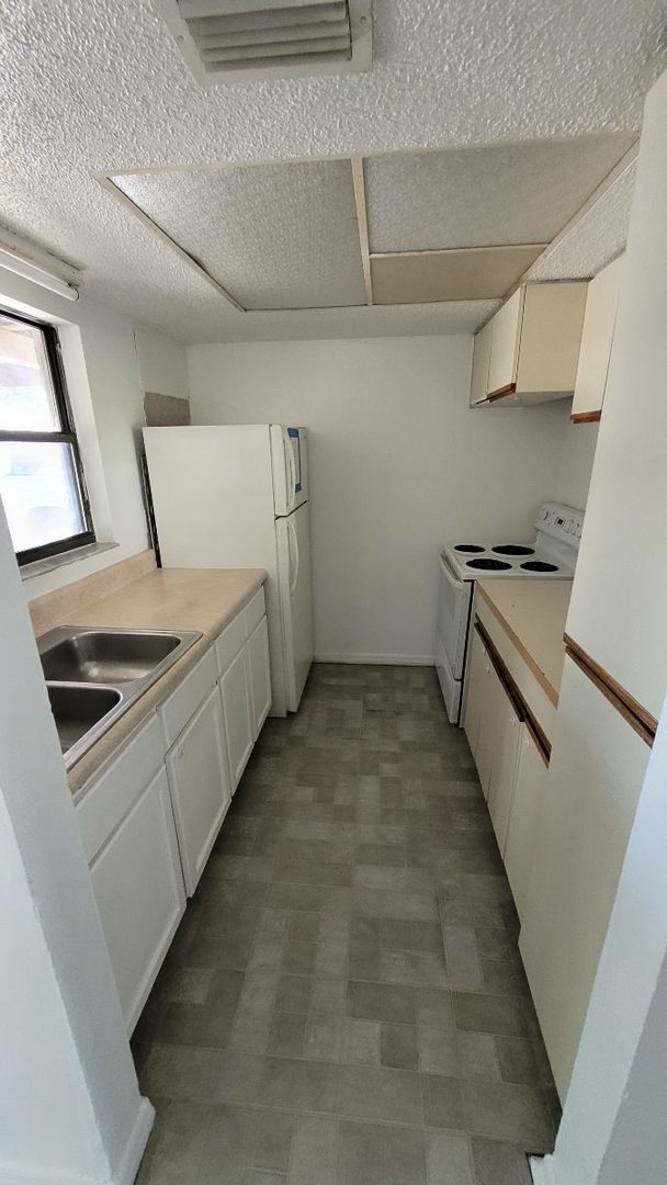 Photo - 3 Bedroom, 1.5 Bath - Two-Story Home/Duplex