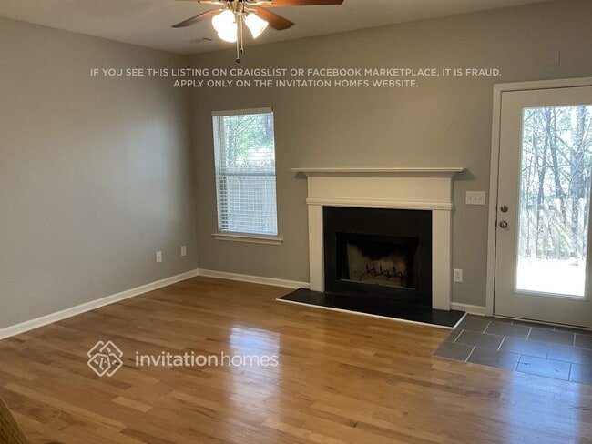 Photo - 326 Pin Oak Ave