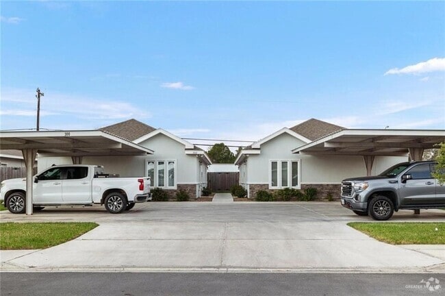 Building Photo - 400 S Retama Ln Unit 4 Rental